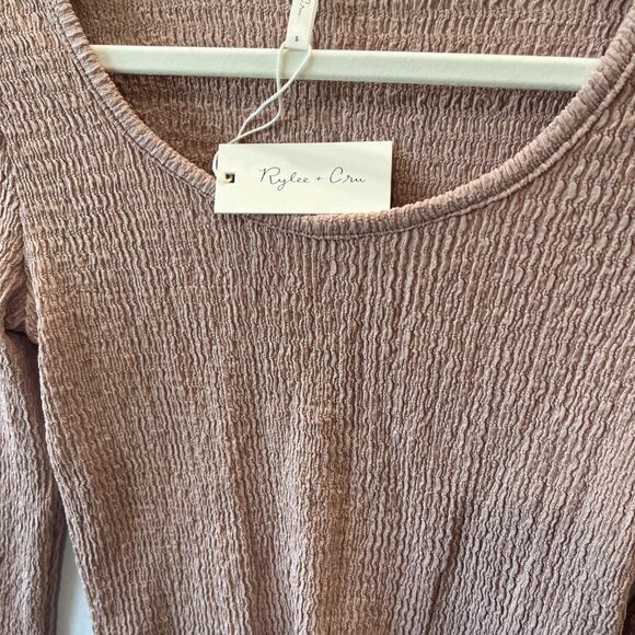 Women - NWT - XS, S, L - Rylee + Cru Textured Long Sleeve Rose Top - Picture 5 of 5